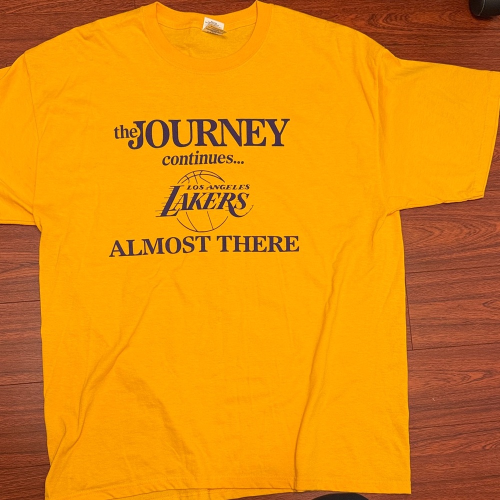 Los Angeles Lakers Opening Night 2010 Yellow Graphic T-Shirt